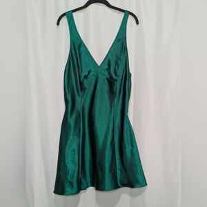 Elegant Green Satin Chemise Slip Sz Large